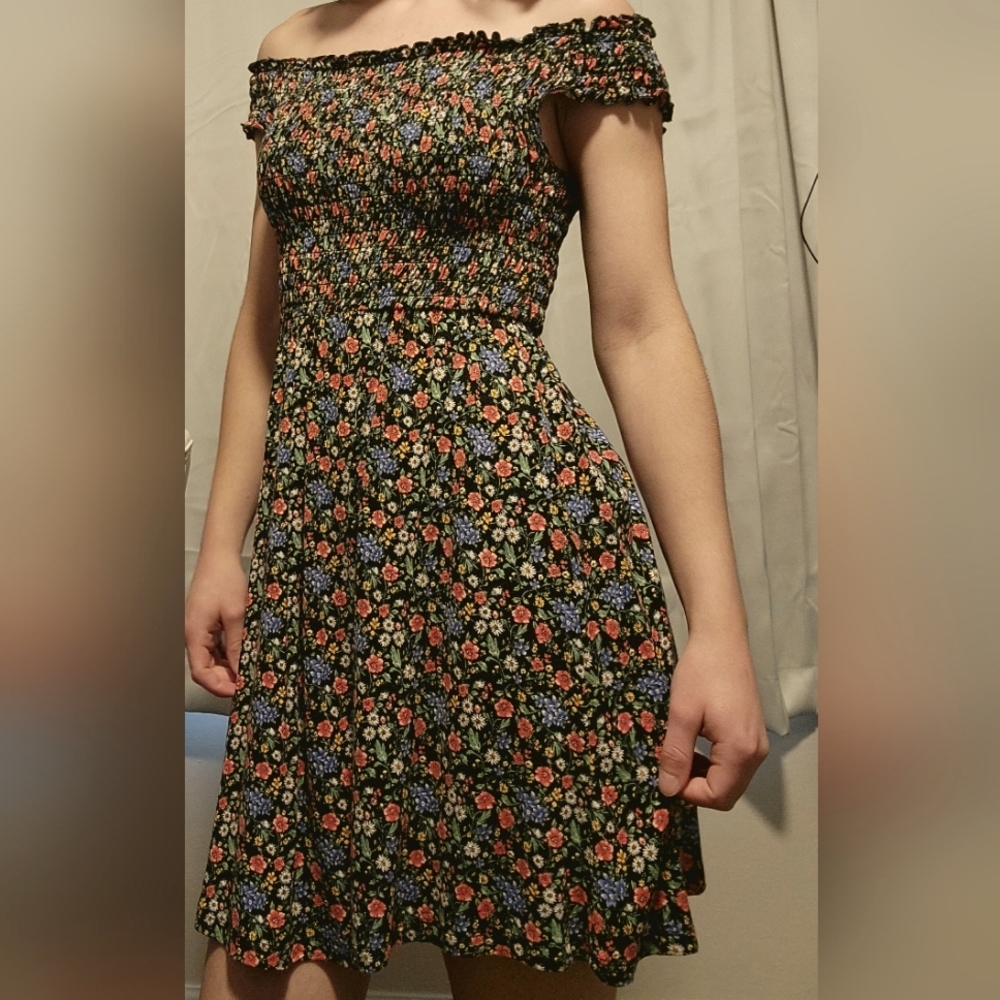 Ditsy floral off shoulder dress F21